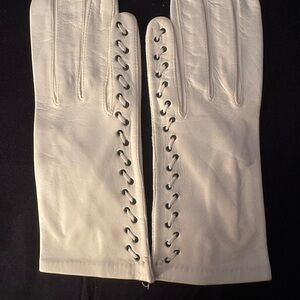 Italian Elegant White Leather Gloves
